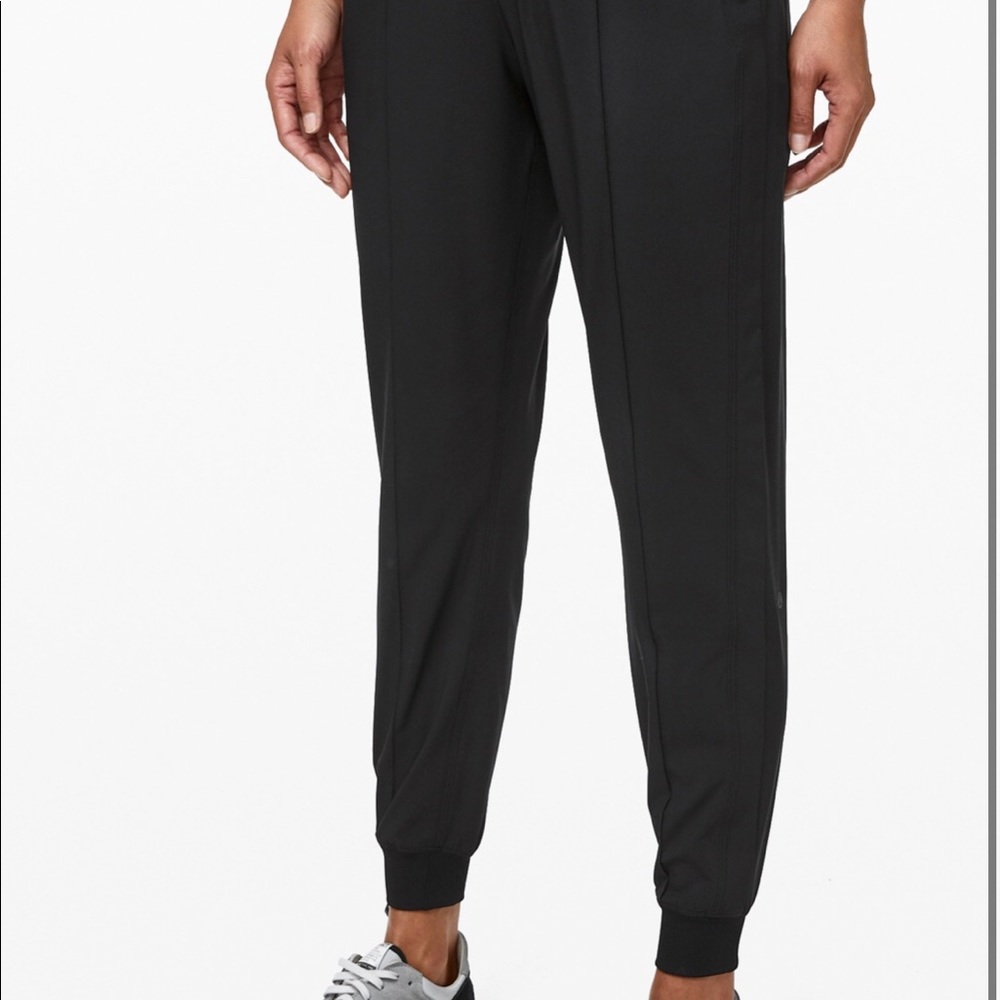 Wanderer Joggers Lululemon🌟